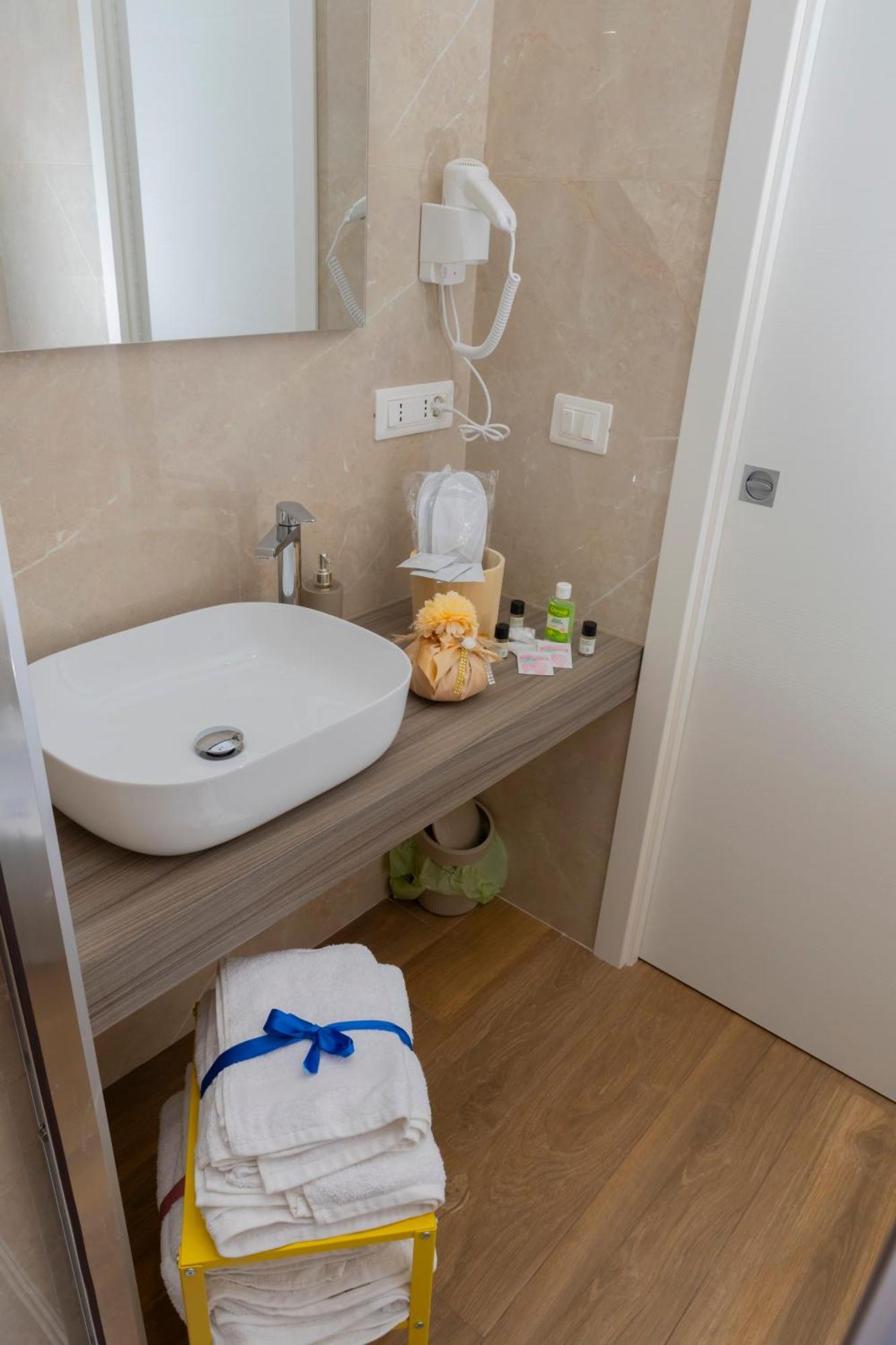 Alleria Rooms Naples Luaran gambar